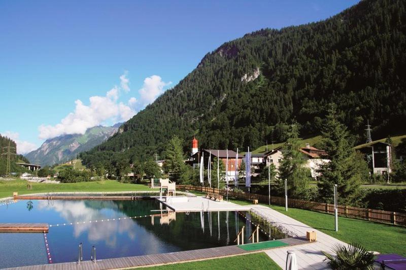 Ferienwohnung Gästehaus zum Bären Wald am Arlberg Exterior foto