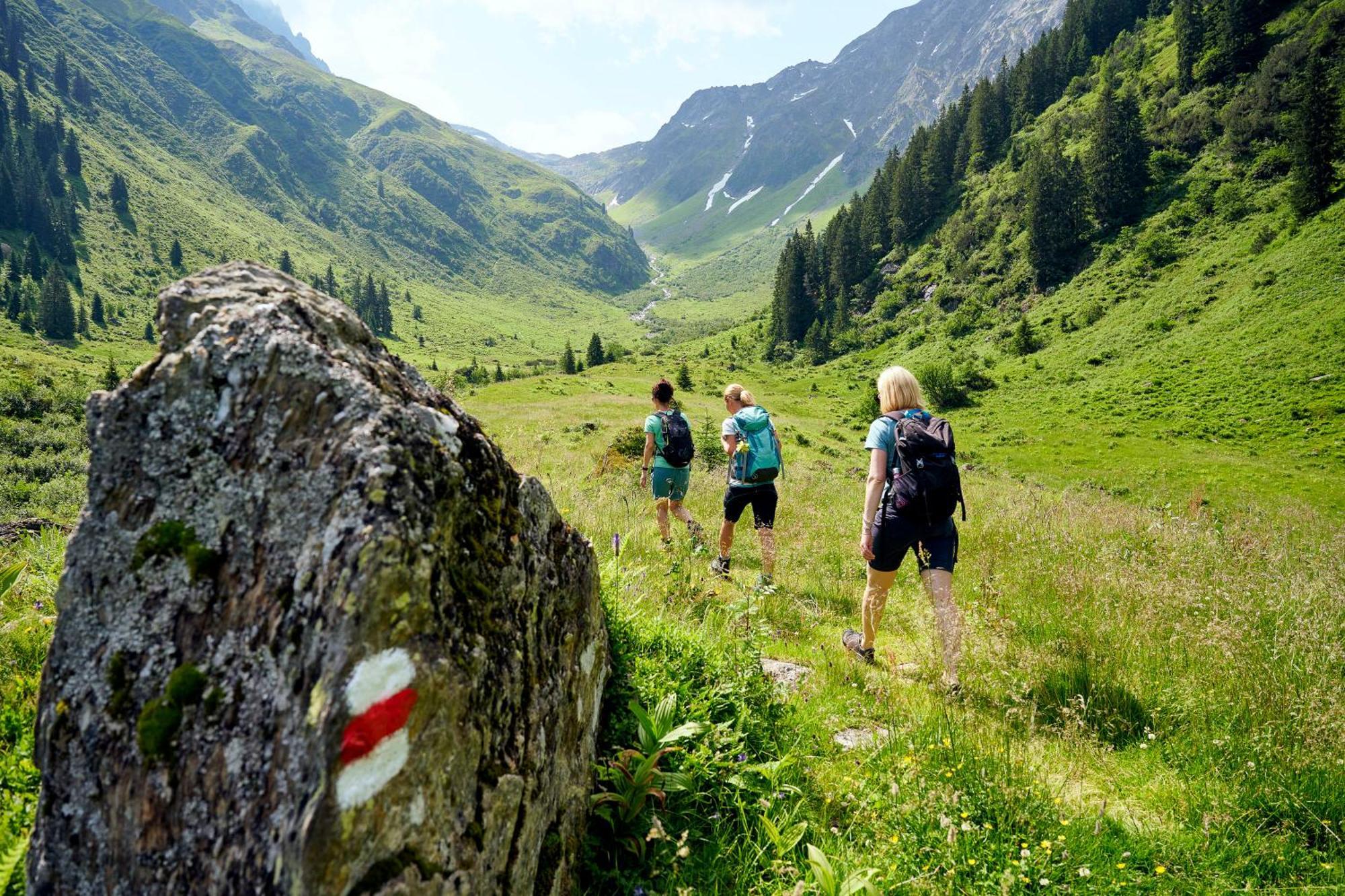 Ferienwohnung Gästehaus zum Bären Wald am Arlberg Exterior foto