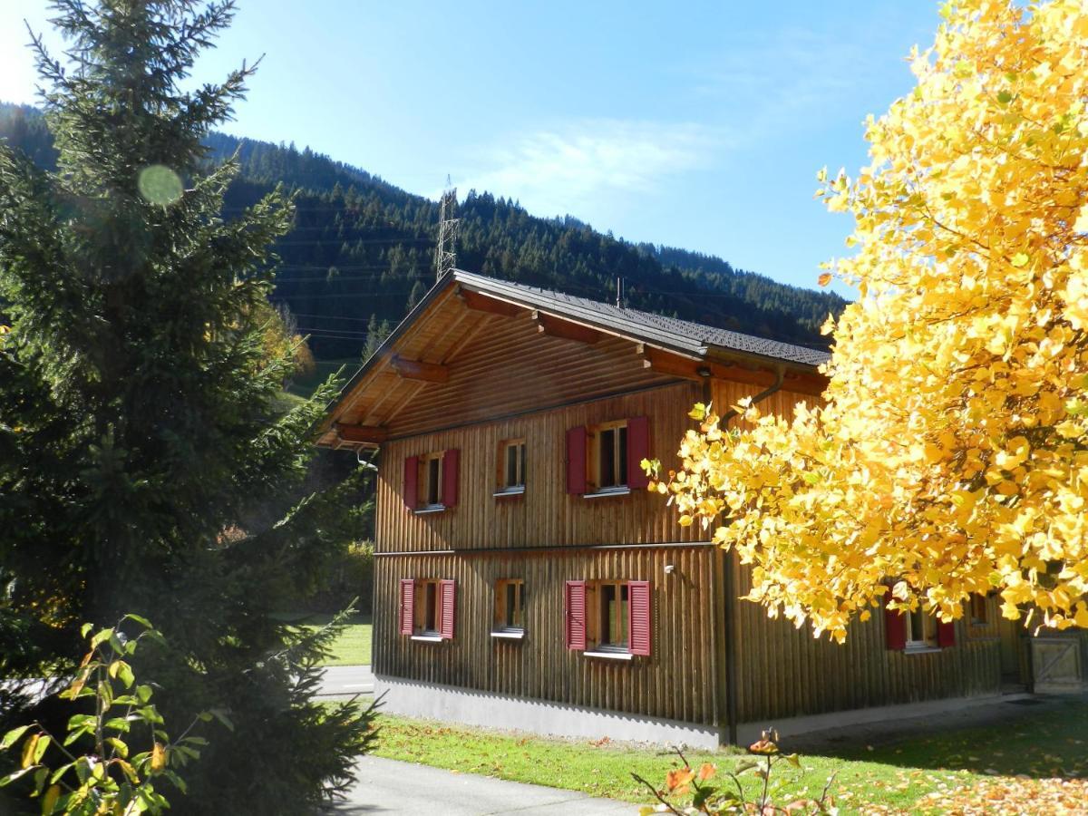 Ferienwohnung Gästehaus zum Bären Wald am Arlberg Exterior foto